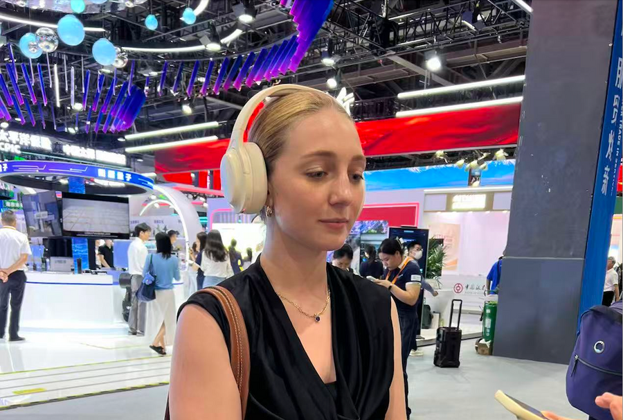 Exhibition Street Interview: Real First Reactions When People Try DreamPhones—And They Surprised Us